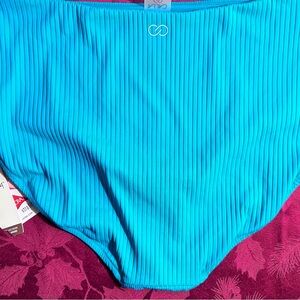 NWT CALIA by Carrie Underwood Lake Blue Core High Bottom size L